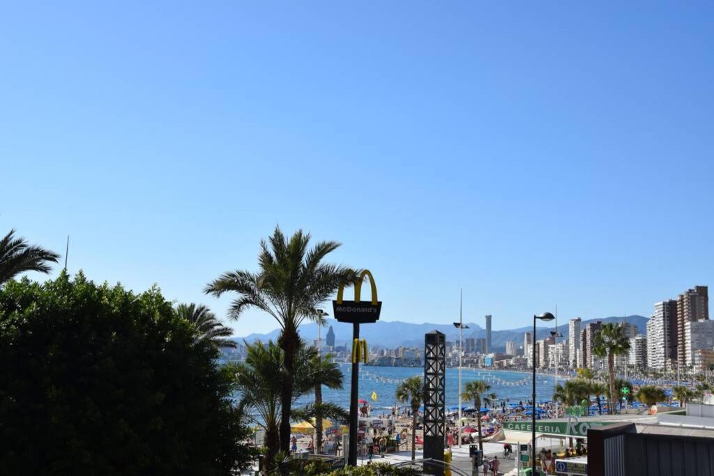 Apartamento en el Paseo Marítimo de Benidorm Exterior foto